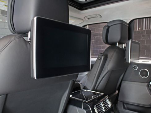 Used 2021 Land Rover Range Rover P525 Westminster Edition LWB image 44