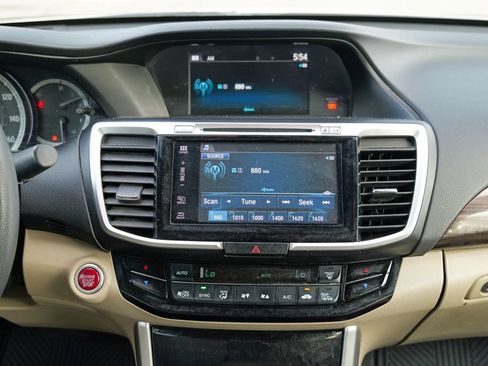 Used 2016 Honda Accord EX image 47