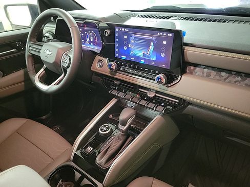 New 2026 Chevrolet Colorado ZR2 w/ LPO, Utility Wall Package image 22