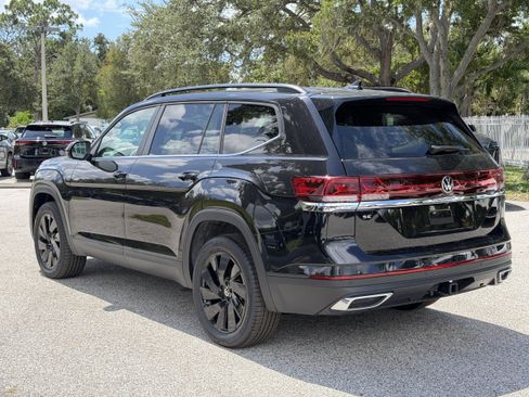 New 2026 Volkswagen Atlas SE FWD image 5