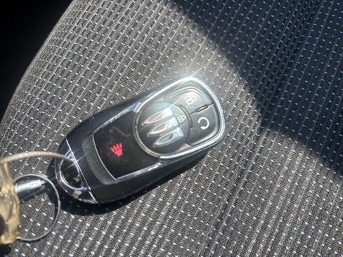 Used 2025 Buick Envista Sport Touring FWD image 21