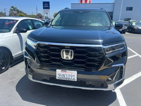 Used 2023 Honda Pilot Elite image 3