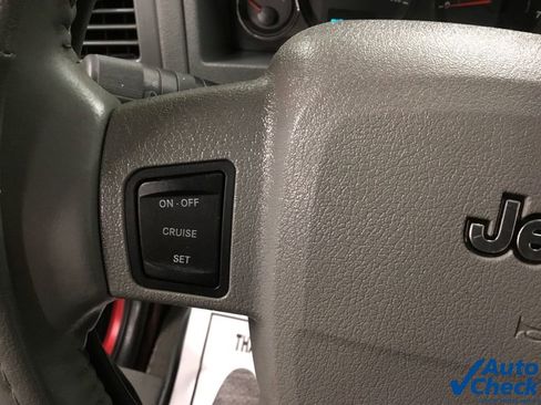 Used 2005 Jeep Grand Cherokee Limited image 44