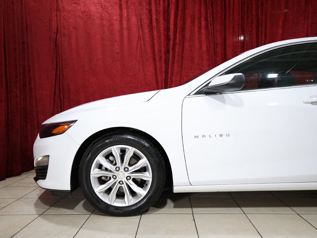 Used 2021 Chevrolet Malibu LT FWD image 5