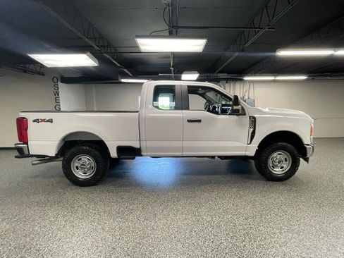 Used 2023 Ford F250 XL w/ XL Off-Road Package AWD/4WD image 5