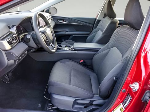 Used 2025 Toyota Camry LE FWD image 10