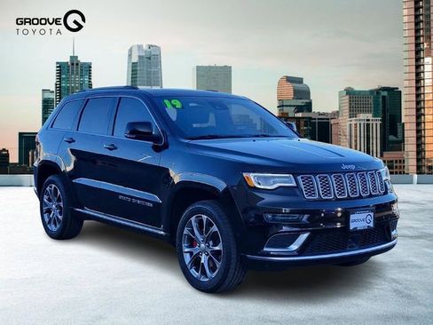 Used 2019 Jeep Grand Cherokee Summit image 9