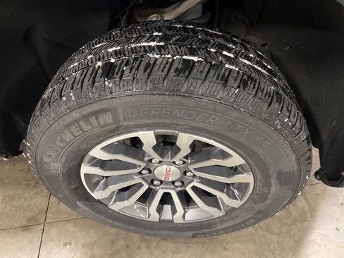 Used 2022 GMC Sierra 1500 Elevation w/ X31 Off-Road Package image 18