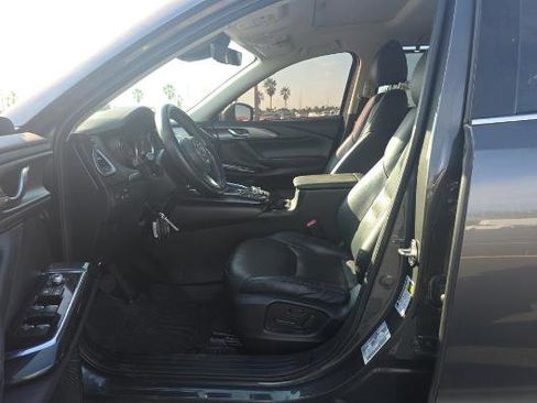 Used 2019 MAZDA CX-9 Touring w/ Touring Premium Package image 4