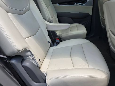 Used 2023 Cadillac XT6 Premium Luxury FWD image 13