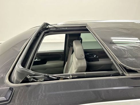 Certified 2022 Chevrolet Tahoe LT w/ Luxury Package AWD/4WD image 19
