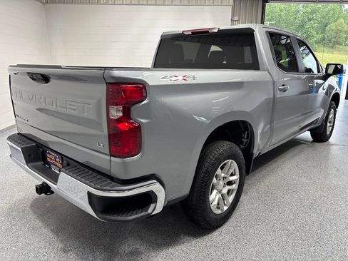 Used 2024 Chevrolet Silverado 1500 LT AWD/4WD image 7