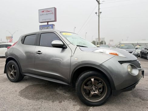 Used 2013 Nissan Juke S FWD image 2