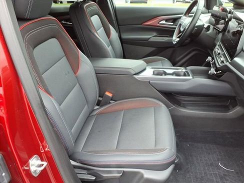 Used 2024 Chevrolet Equinox EV RS image 25