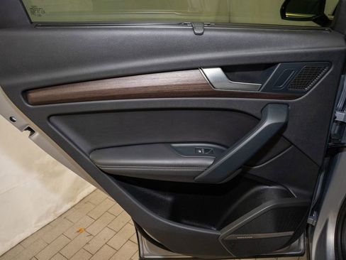 Used 2023 Audi Q5 Prestige w/ Prestige Package image 11