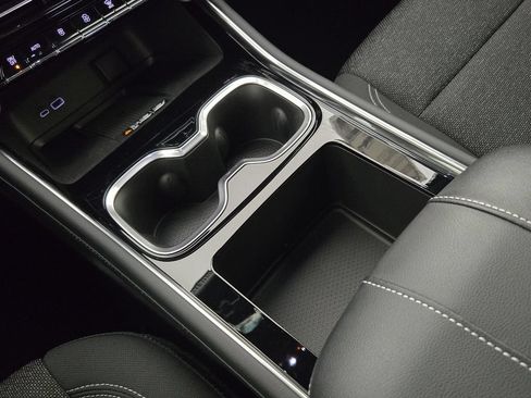 New 2026 Chevrolet Traverse LT w/ Midnight/Sport Edition FWD image 20