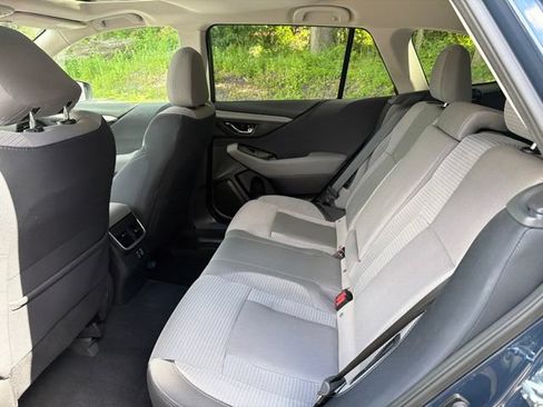 Used 2024 Subaru Outback Premium AWD/4WD image 19