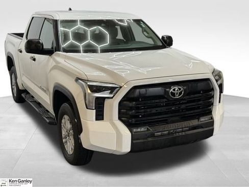 Used 2022 Toyota Tundra SR5 image 1