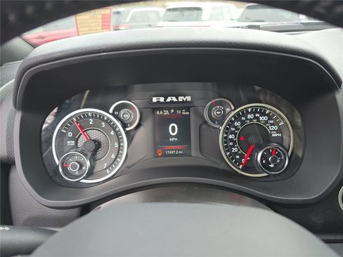 Used 2024 RAM 2500 Big Horn w/ Bed Utility Group image 33