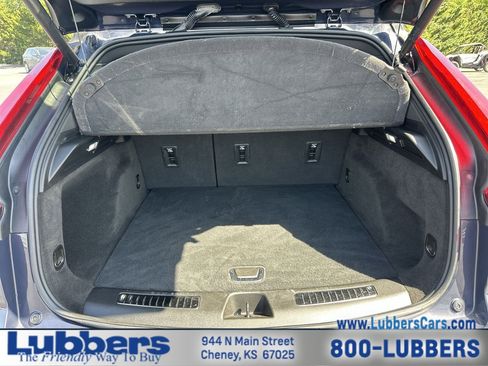 Used 2025 Cadillac XT4 Premium Luxury FWD image 22