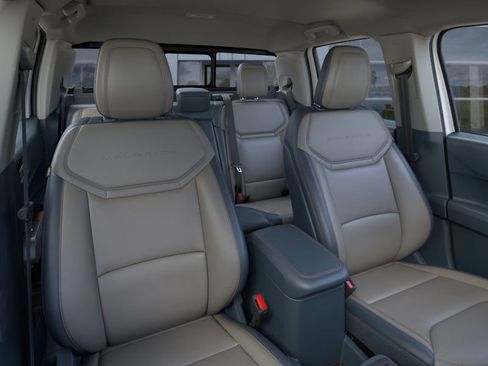New 2025 Ford Maverick Lariat w/ 4K Tow Package image 10