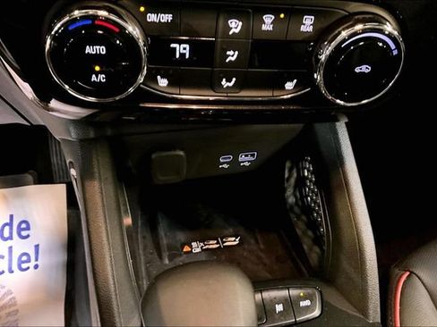 Used 2025 Chevrolet TrailBlazer RS w/ Convenience Package image 16