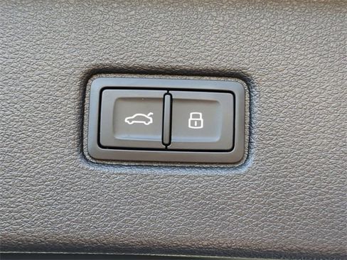 Used 2024 Audi Q7 2.0T Premium Plus image 10