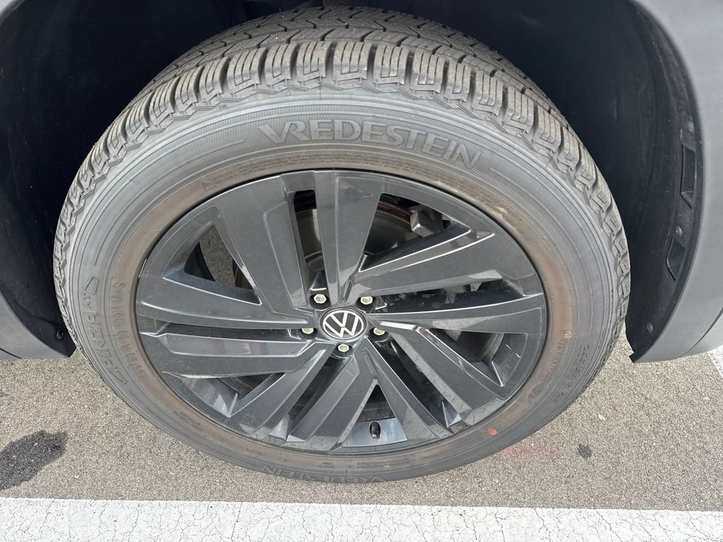 Used 2022 Volkswagen Atlas Cross Sport SE FWD image 30