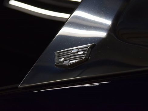 Used 2021 Cadillac Escalade Premium Luxury w/ Driver Assist Tech Package image 18