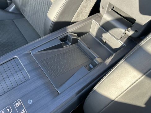 Used 2023 Nissan Ariya FWD image 21