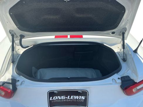 Used 2019 FIAT 124 Spider Classica RWD image 24