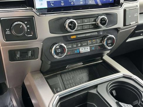 Used 2022 Ford F250 Lariat w/ Lariat Ultimate Package AWD/4WD image 33