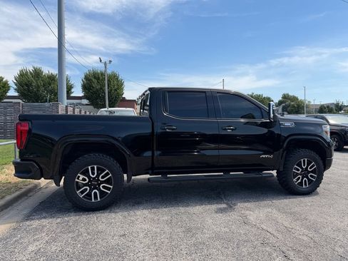 Used 2020 GMC Sierra 1500 AT4 w/ AT4 Premium Package AWD/4WD image 2