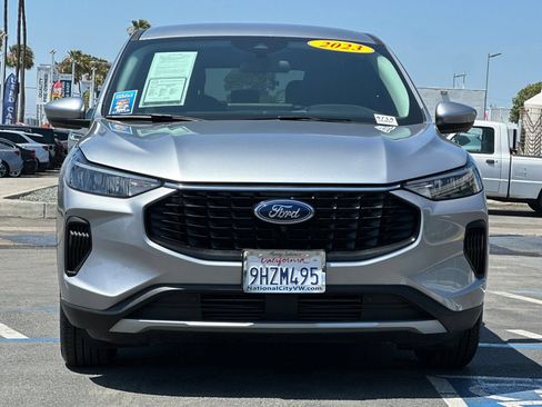 Used 2023 Ford Escape Active w/ Tech Pack #2 FWD image 9