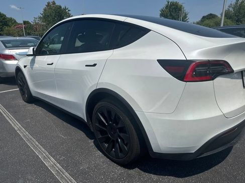 Used 2021 Tesla Model Y Long Range AWD/4WD image 10