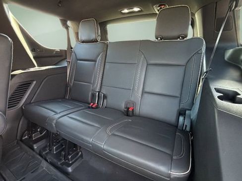 Used 2021 Chevrolet Tahoe Premier w/ Premium Package image 29