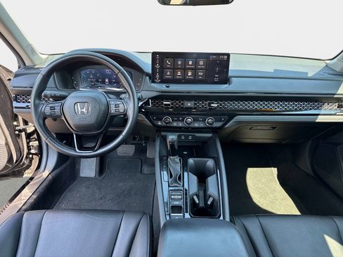 Used 2025 Honda Accord EX-L image 16