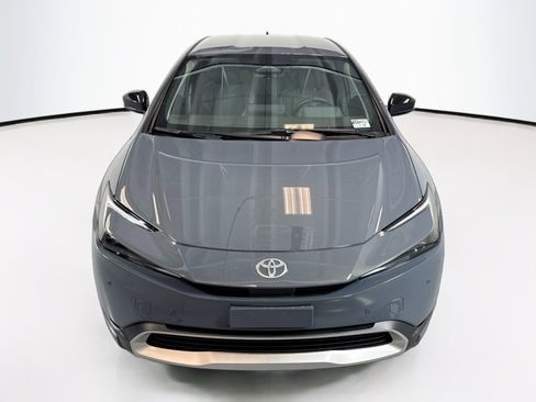 Used 2026 Toyota Prius Plug-In Hybrid image 6