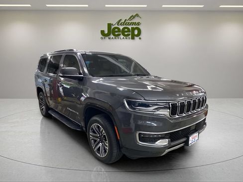 Used 2022 Jeep Wagoneer Series III AWD/4WD image 7