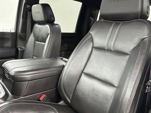 Used 2023 Chevrolet Silverado 3500 High Country image 16