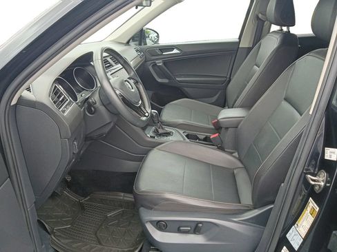 Used 2021 Volkswagen Tiguan SE FWD image 19