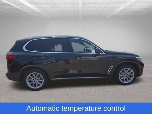 Used 2023 BMW X5 xDrive40i w/ Premium Package AWD/4WD image 11