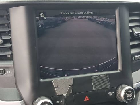 Used 2020 RAM 1500 Big Horn AWD/4WD image 30