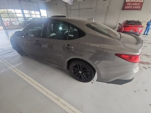 Used 2025 Toyota Camry SE w/ Convenience Package image 6