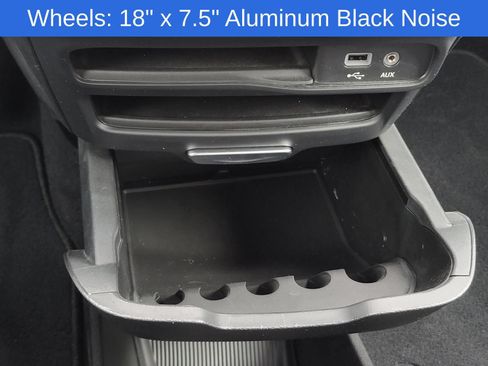 Used 2020 Chrysler Pacifica Touring-L w/ Advanced Safetytec Group FWD image 29