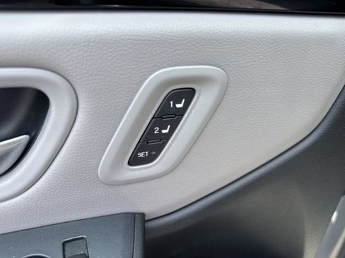Used 2023 Honda Pilot Touring image 31