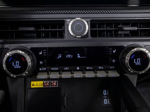 Used 2025 Toyota Tacoma TRD Pro image 38