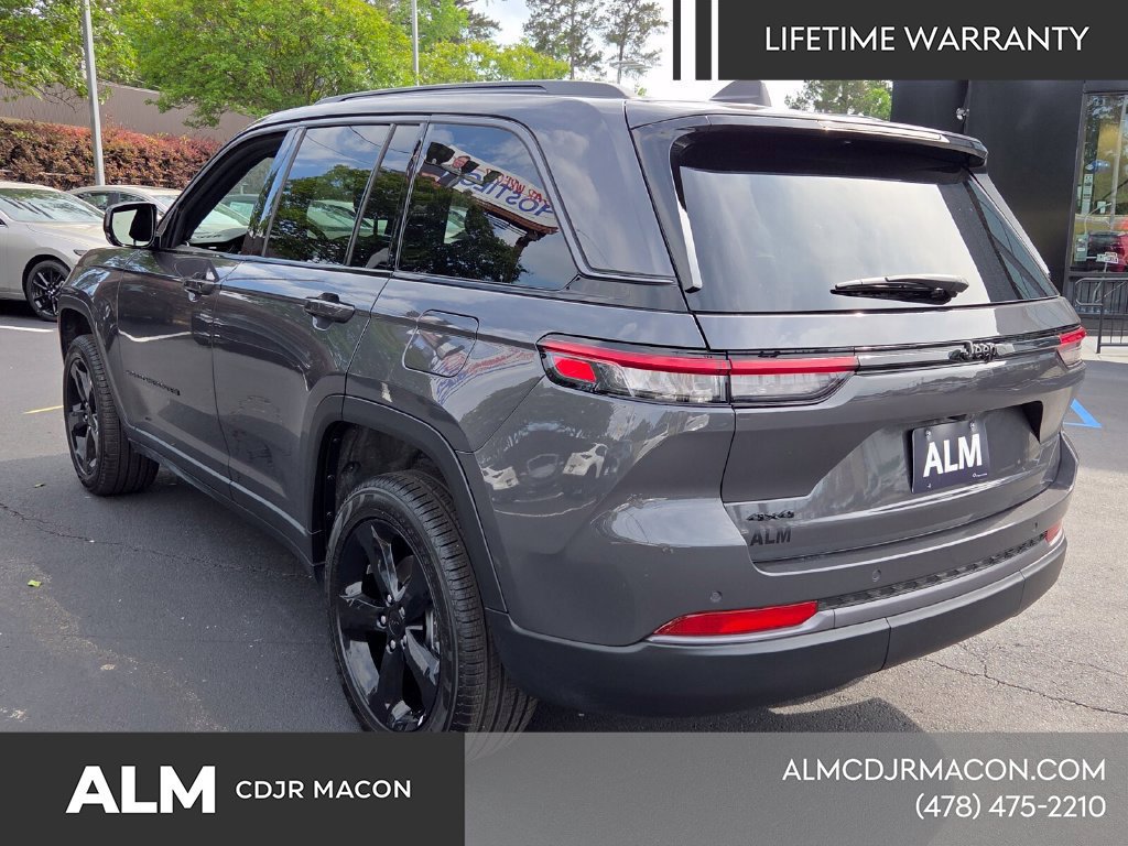 New 2026 Jeep Grand Cherokee Limited w/ Limited Altitude Package AWD/4WD image 11