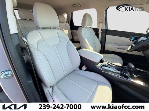 New 2026 Kia Sorento S image 13
