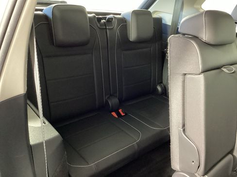 Used 2021 Volkswagen Tiguan SEL w/ 3rd Row Seat Package AWD/4WD image 12